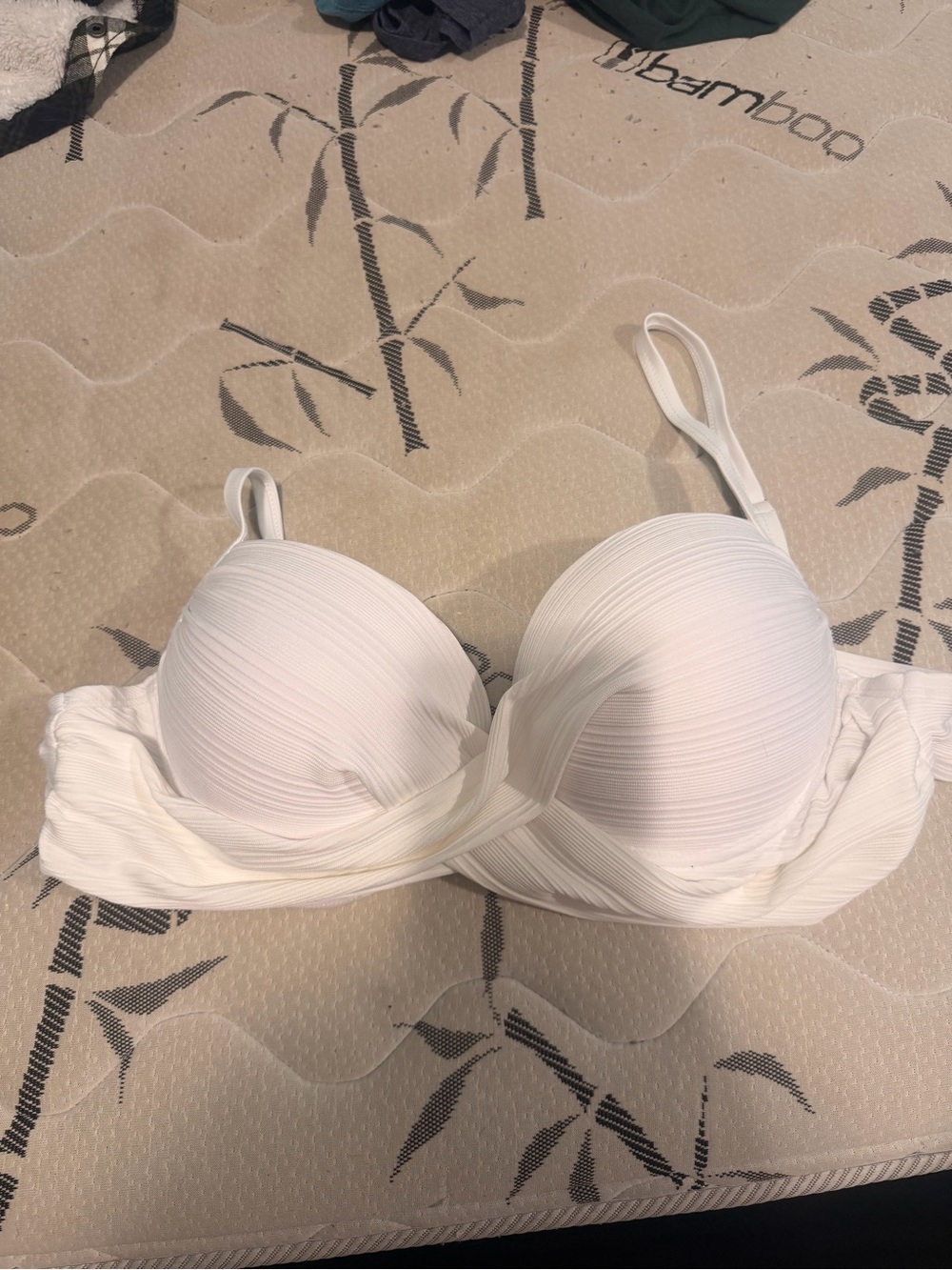 White Padded Underwire bikini top - Women swimwear